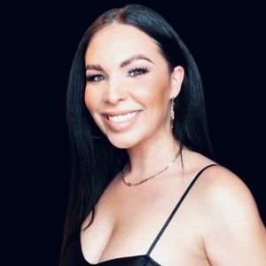 Meet your Posher, Jillian